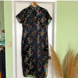 Beautiful long Chinese dress with mandarin collar and side slits